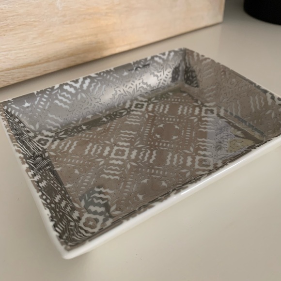 NWOT J. Crew mirrored ceramic trinket tray - Picture 5 of 5